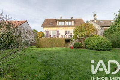 Maison - 180 m² - 6 pièces