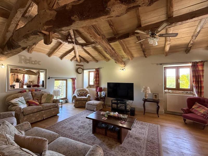 Maison - 220 m² - 6 pièces