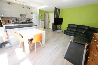 Appartement - 77 m² - 4 pièces