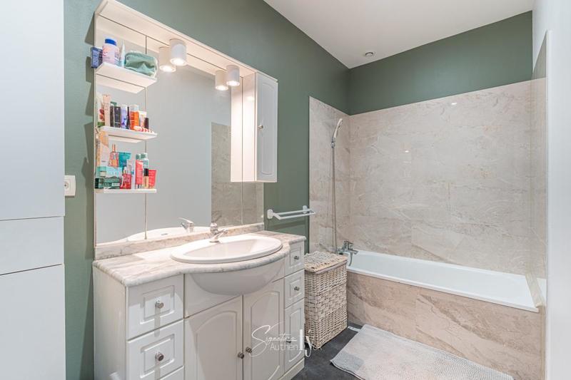 Pavillon - 95 m² - 4 pièces