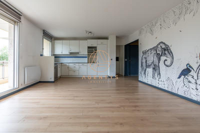 Appartement - 86 m² - 4 pièces