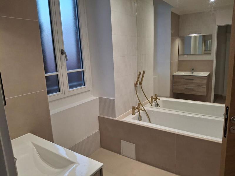 Appartement - 102 m² - 5 pièces