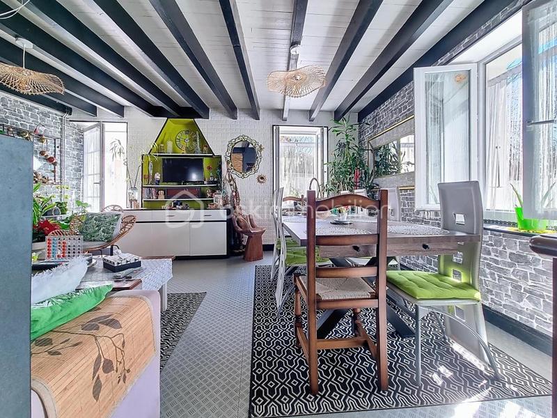 Maison - 64 m² - 3 pièces