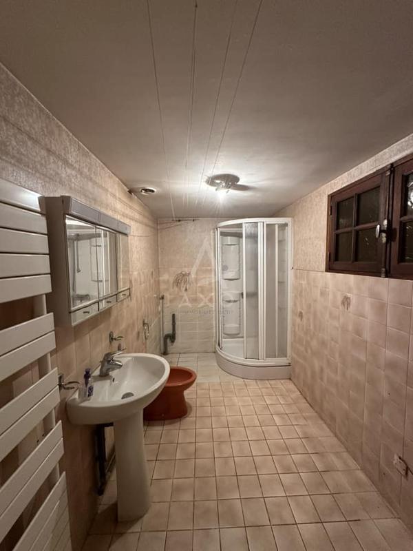 Maison - 95 m² - 5 pièces