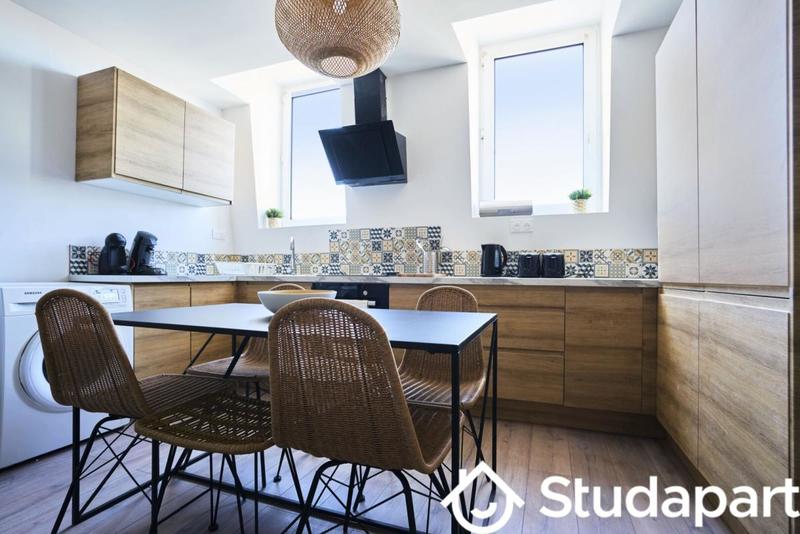 Chambre - 10 m² - 1 pièce