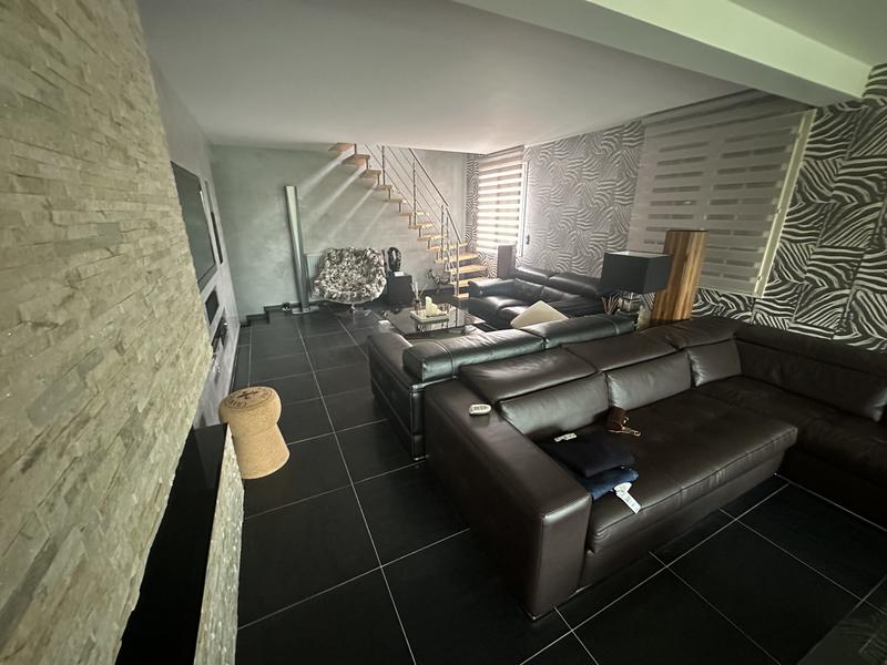 Maison - 450 m² - 15 pièces