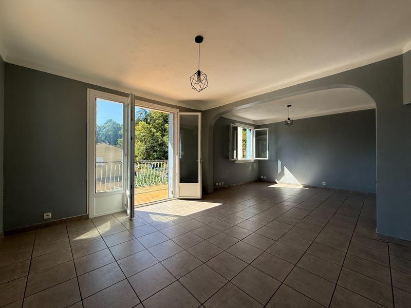 Maison - 104 m² - 5 pièces