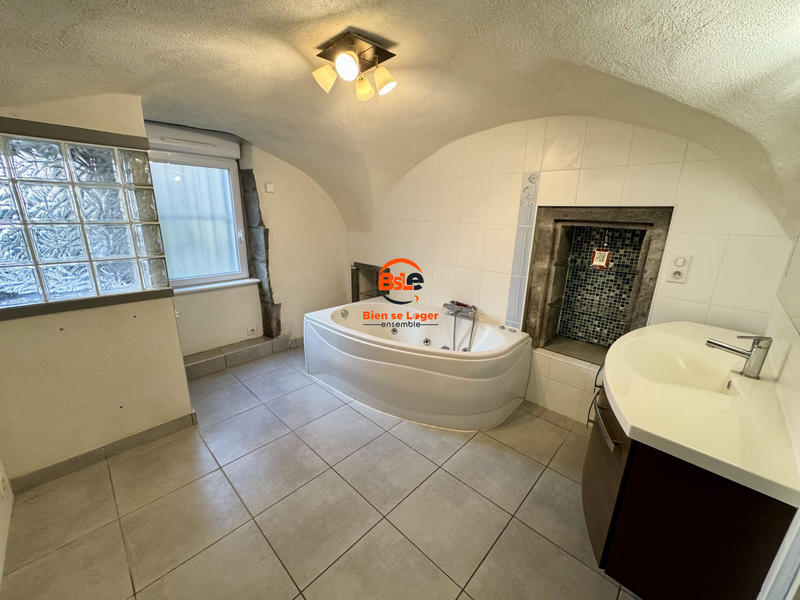 Maison - 105 m² - 4 pièces