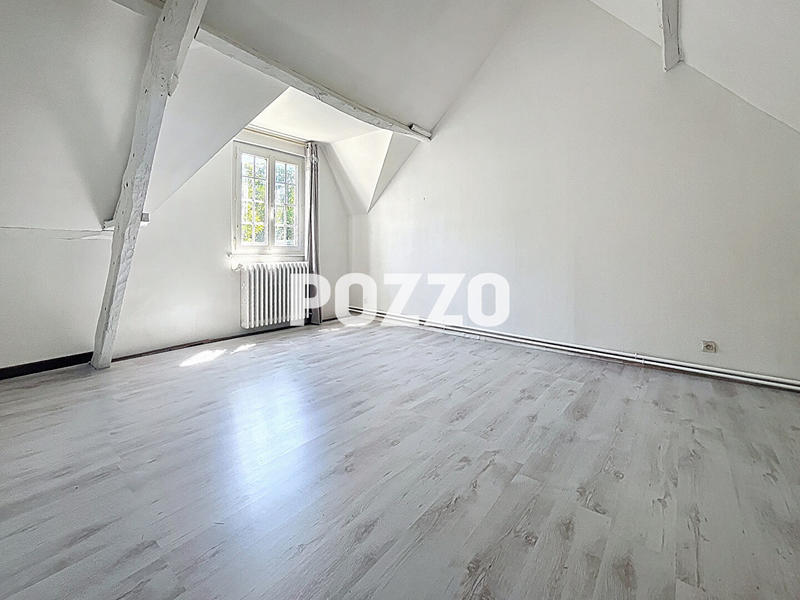 Maison - 202 m² - 8 pièces