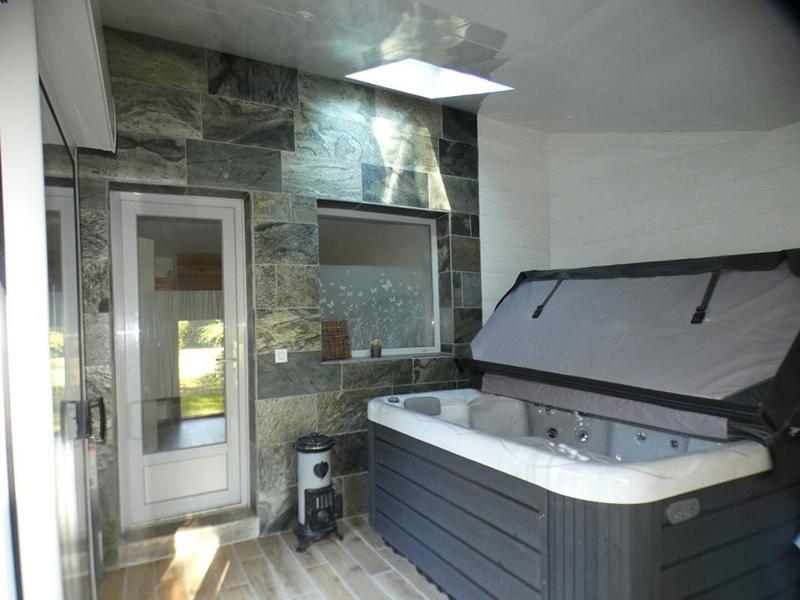 Maison - 260 m² - 12 pièces