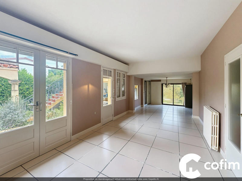 Maison - 182 m² - 7 pièces