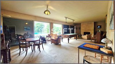 Maison - 197 m² - 7 pièces