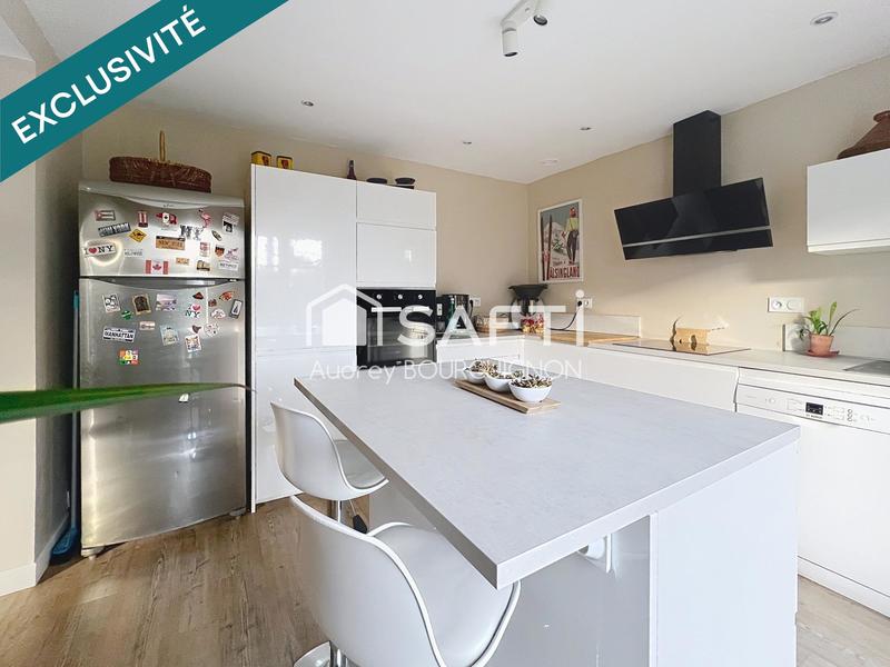 Maison - 225 m² - 7 pièces