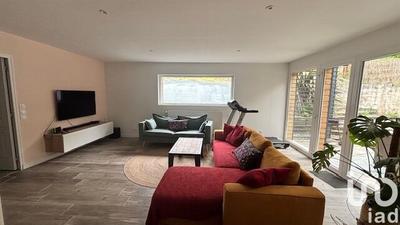 Maison - 296 m² - 12 pièces