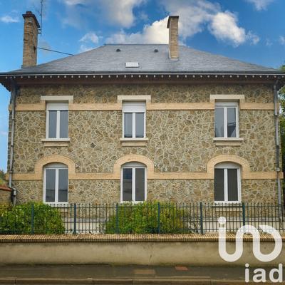 Maison de village - 262 m² - 10 pièces