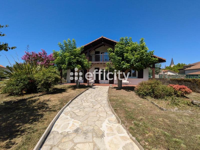 Maison - 102 m² - 4 pièces