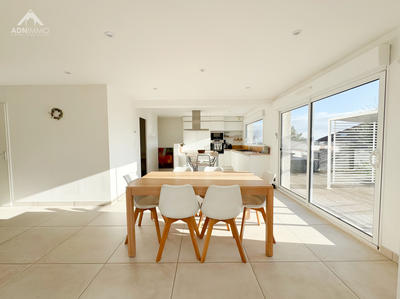 Maison - 183 m² - 6 pièces