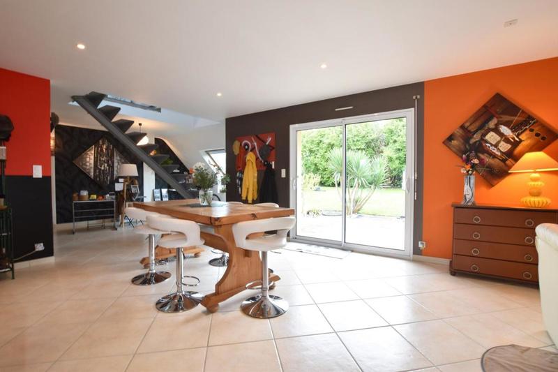 Maison - 140 m² - 5 pièces