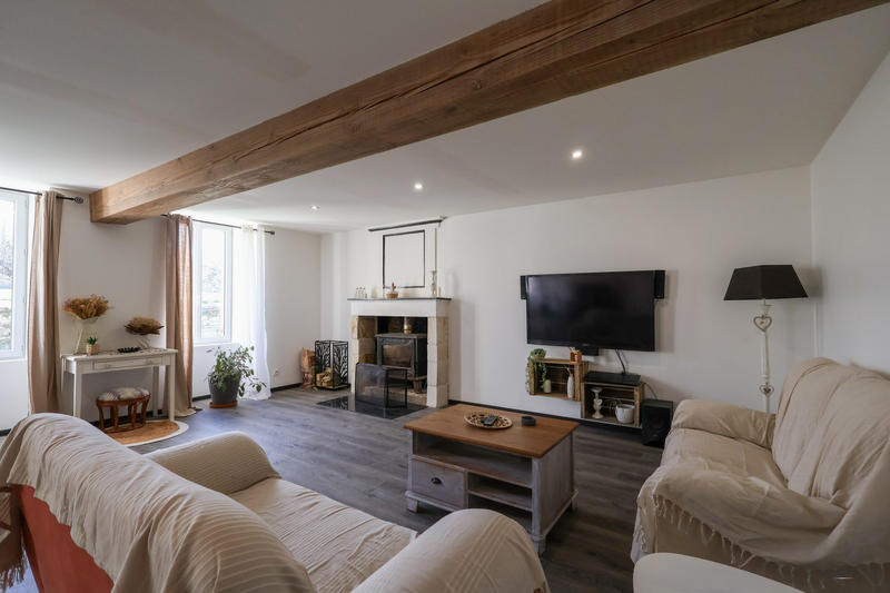 Maison - 245 m² - 7 pièces