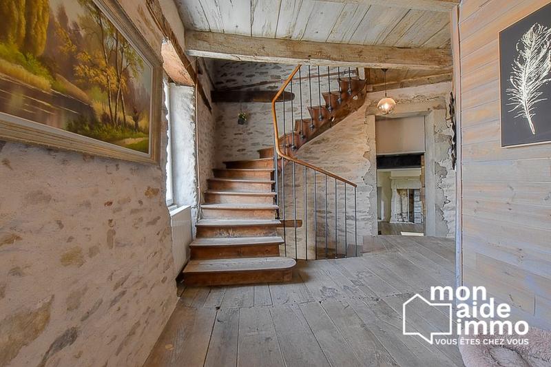 Maison ancienne - 242 m² - 8 pièces