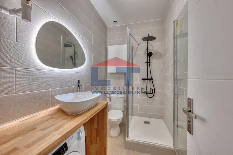 Loft - 158 m² - 3 pièces