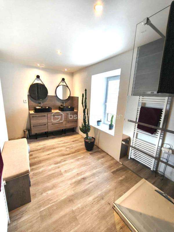 Maison en pierre - 189 m² - 7 pièces