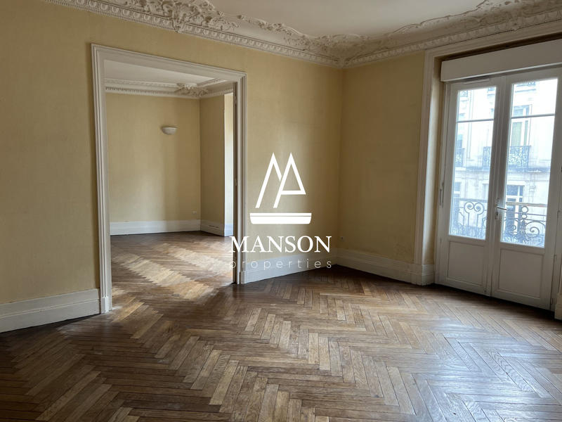 Appartement - 110 m² - 4 pièces