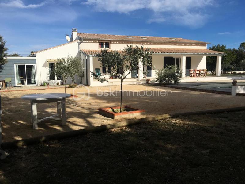 Propriété - 317 m² - 8 pièces