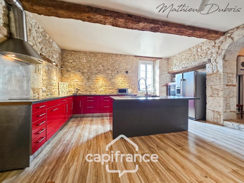 Propriété - 248 m² - 7 pièces