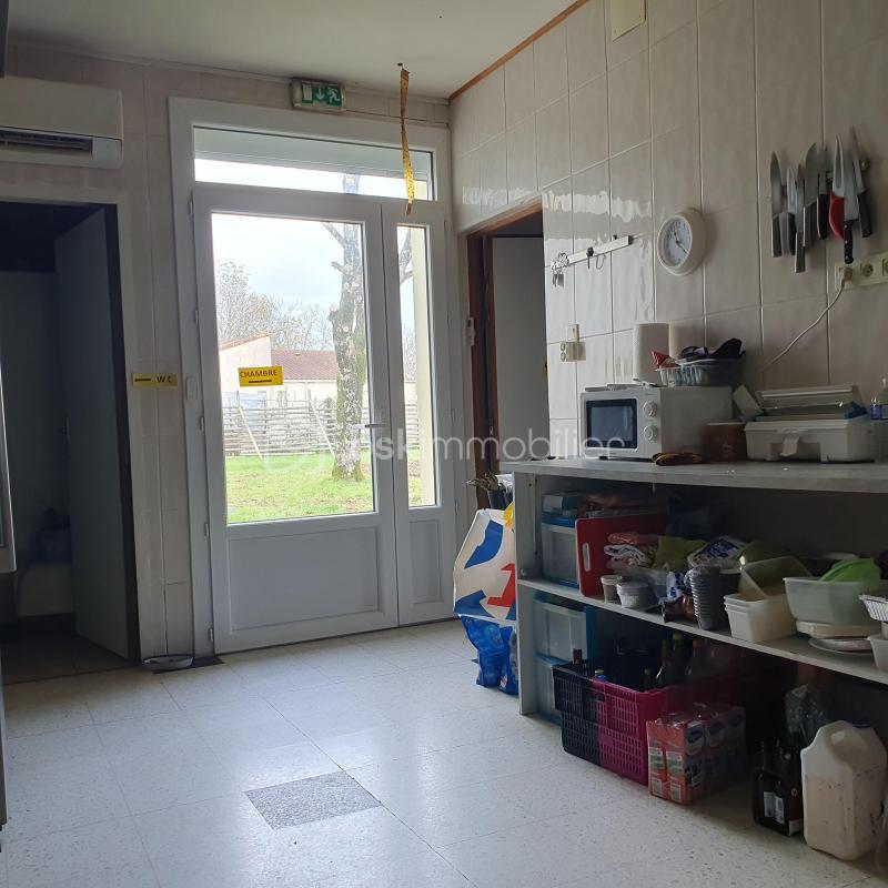 Maison traditionnelle - 191 m² - 7 pièces