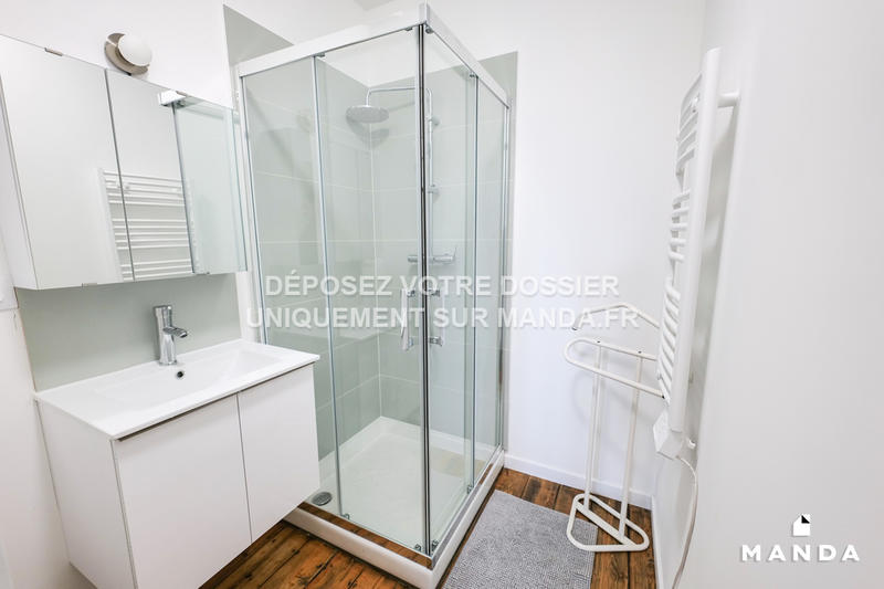 Chambre - 10 m² - 5 pièces