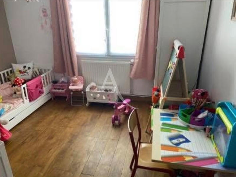 Maison - 92 m² - 5 pièces