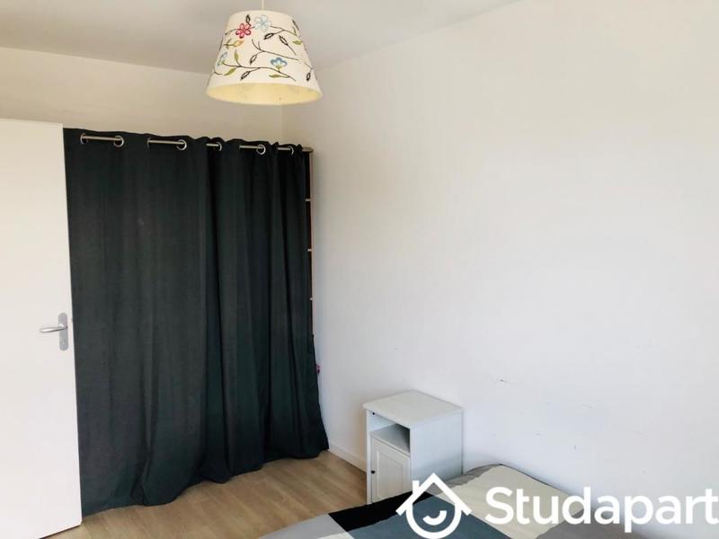 Chambre - 14 m² - 1 pièce