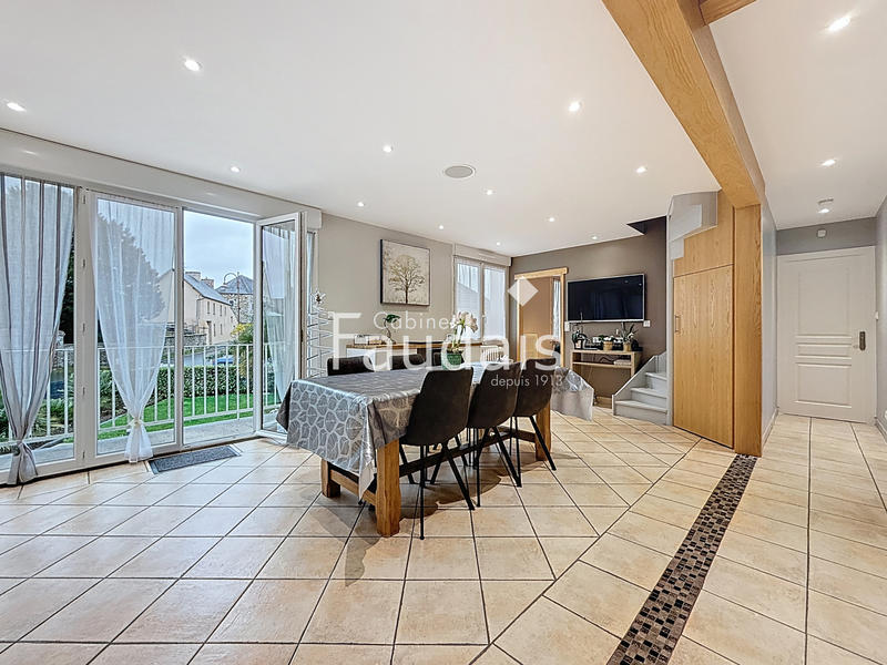 Maison - 141 m² - 5 pièces