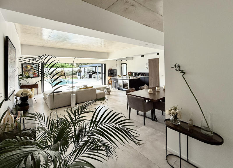 Maison - 218 m² - 5 pièces