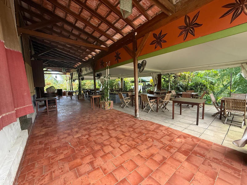 Maison - 211 m² - 7 pièces