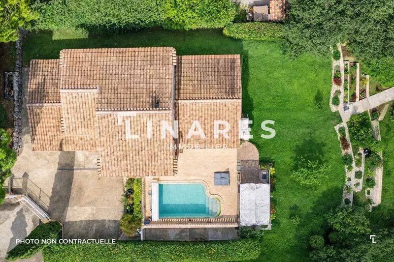 Maison - 179 m² - 6 pièces