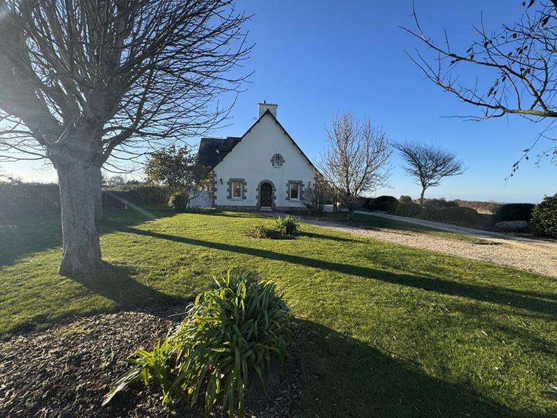 Maison - 209 m² - 9 pièces