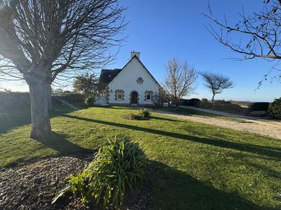 Maison - 209 m² - 9 pièces