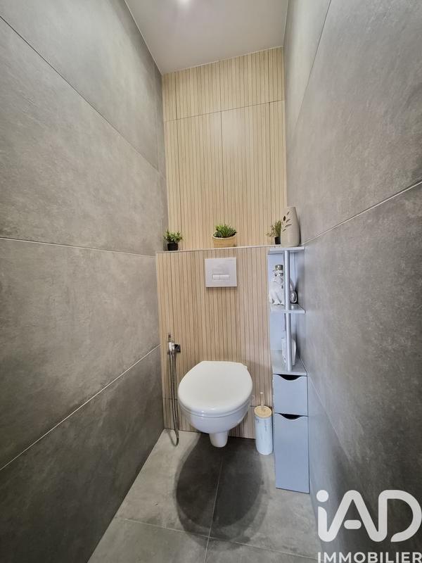 Maison - 99 m² - 5 pièces