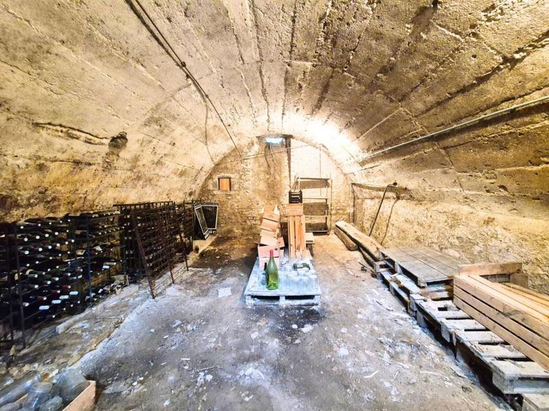 Maison - 252 m² - 9 pièces