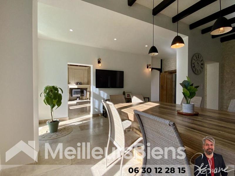 Maison - 258 m² - 9 pièces
