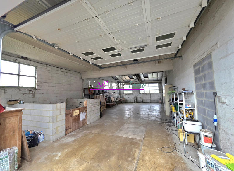 Maison - 221 m² - 10 pièces