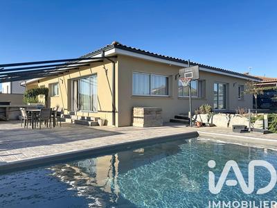 Maison - 200 m² - 8 pièces