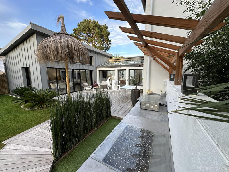 Maison contemporaine - 137 m² - 6 pièces