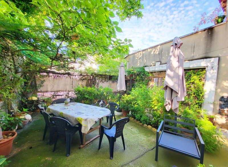 Maison - 200 m² - 6 pièces