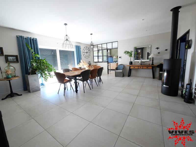 Villa - 176 m² - 6 pièces