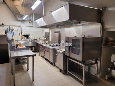 Fonds de commerce - 1 243 m²