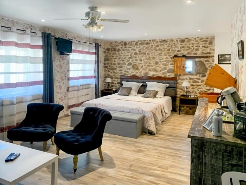 Maison - 280 m² - 7 pièces