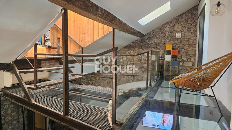 Loft - 231 m² - 5 pièces